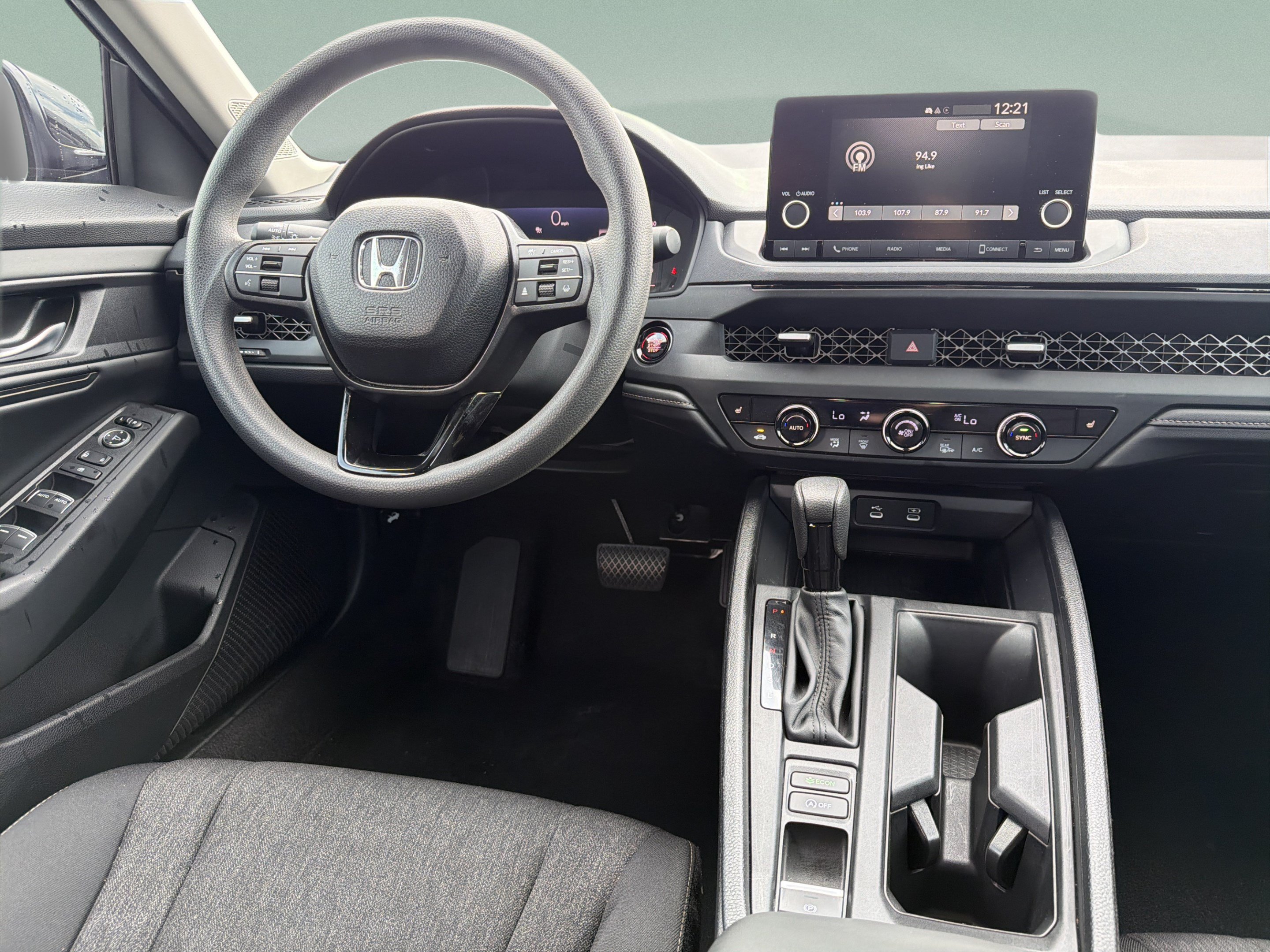 Used 2025 Honda Accord SE image 10
