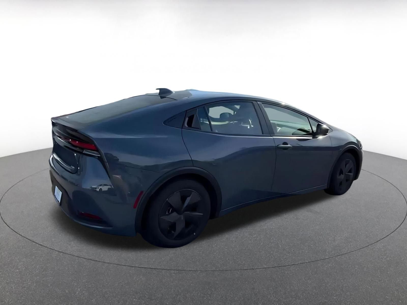 Used 2025 Toyota Prius LE image 15