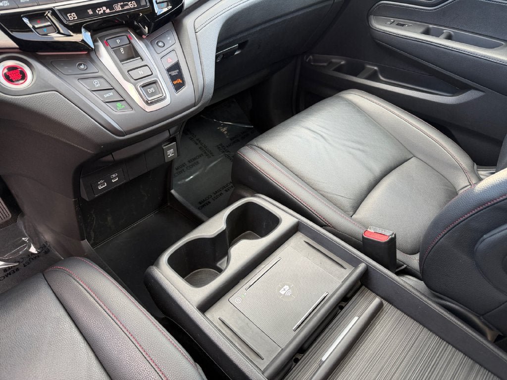 Used 2025 Honda Odyssey Sport-L image 18