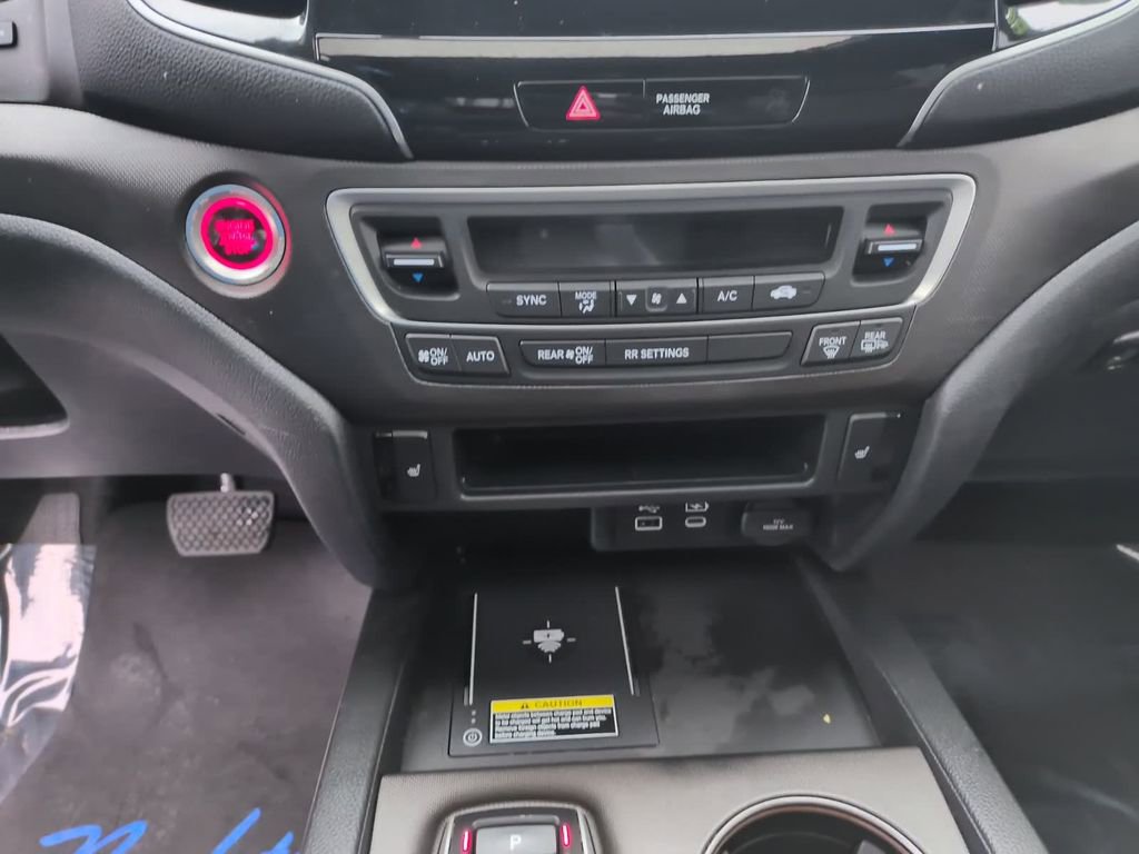 Used 2025 Honda Passport TrailSport image 26