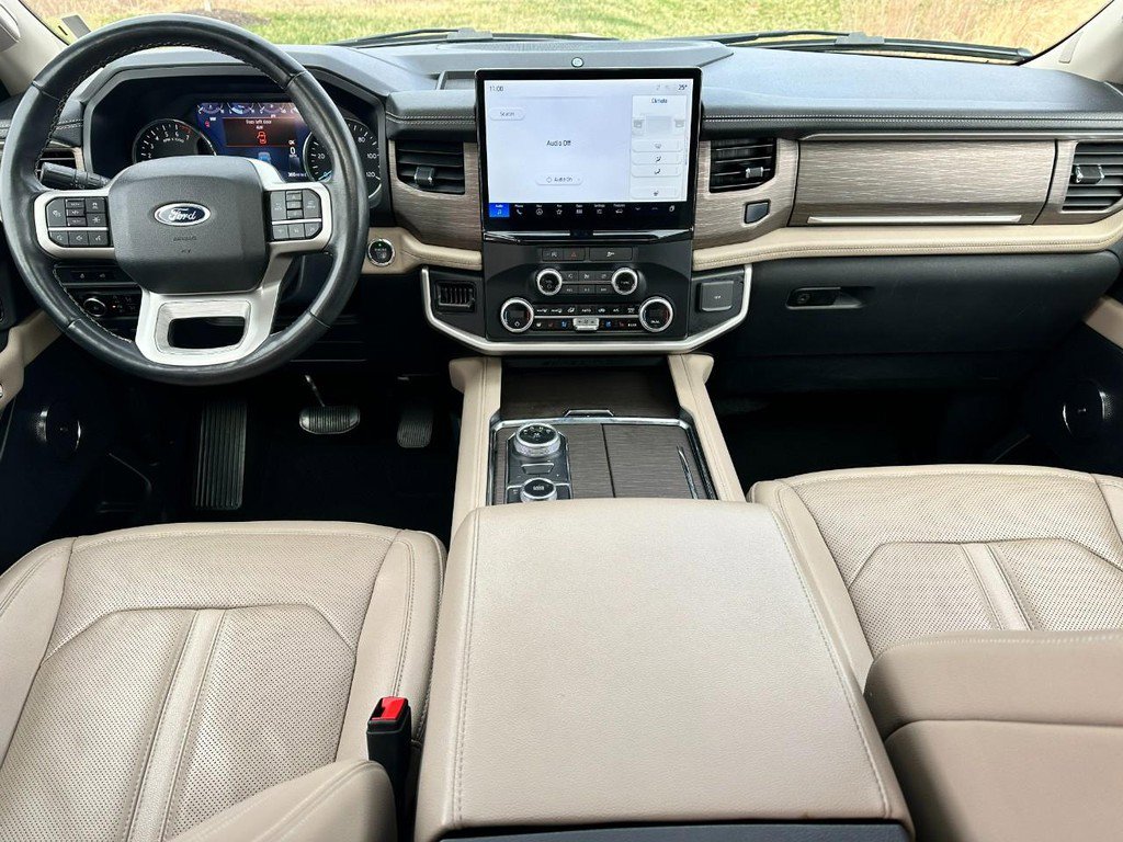 Used 2024 Ford Expedition Max Limited image 14