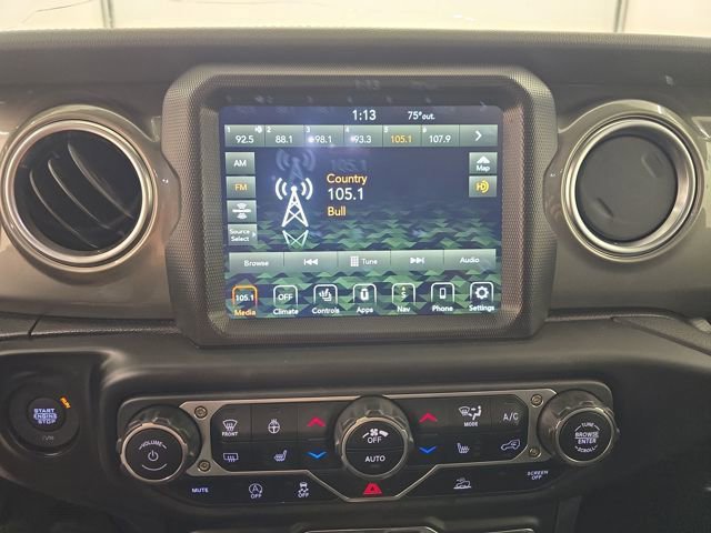 Used 2023 Jeep Gladiator Overland w/ Cold Weather Group AWD/4WD image 23
