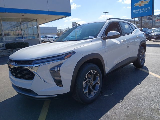 New 2026 Chevrolet Trax LT w/ Driver Confidence Package FWD image 6
