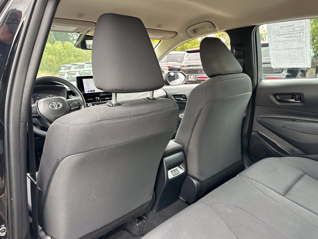 Used 2024 Toyota Corolla LE FWD image 31