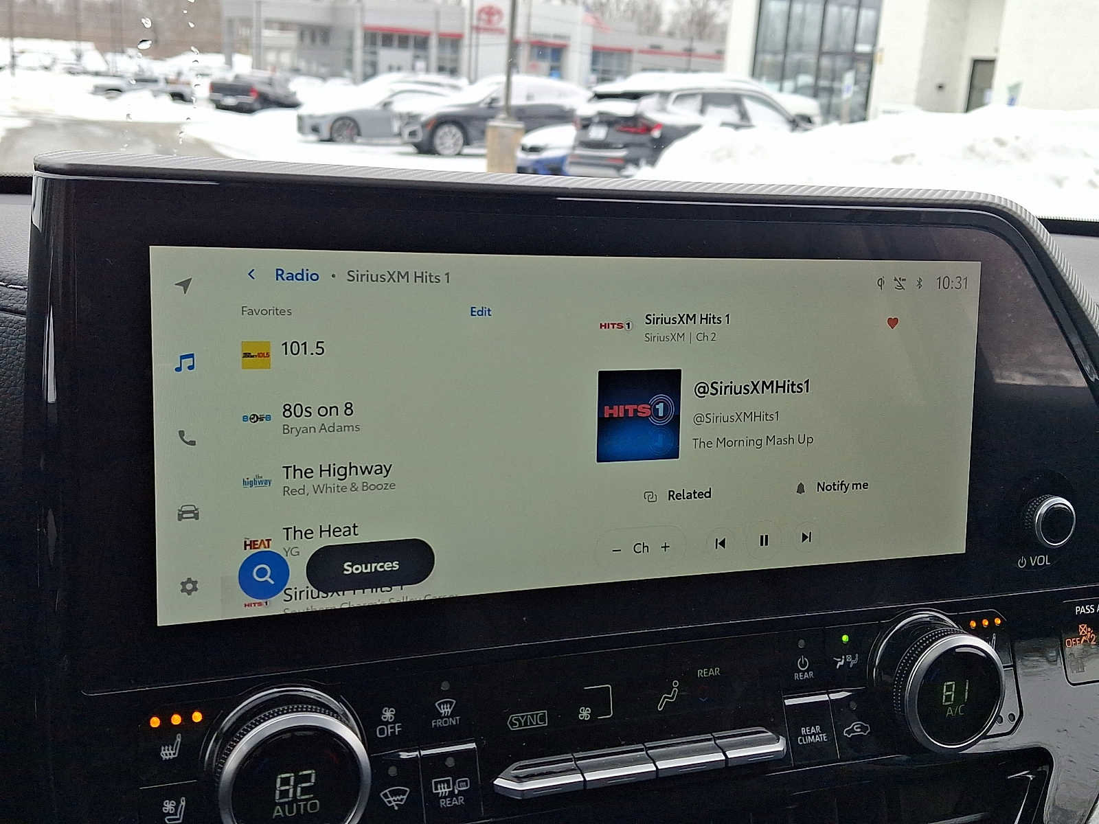 Used 2024 Toyota Highlander Platinum image 17