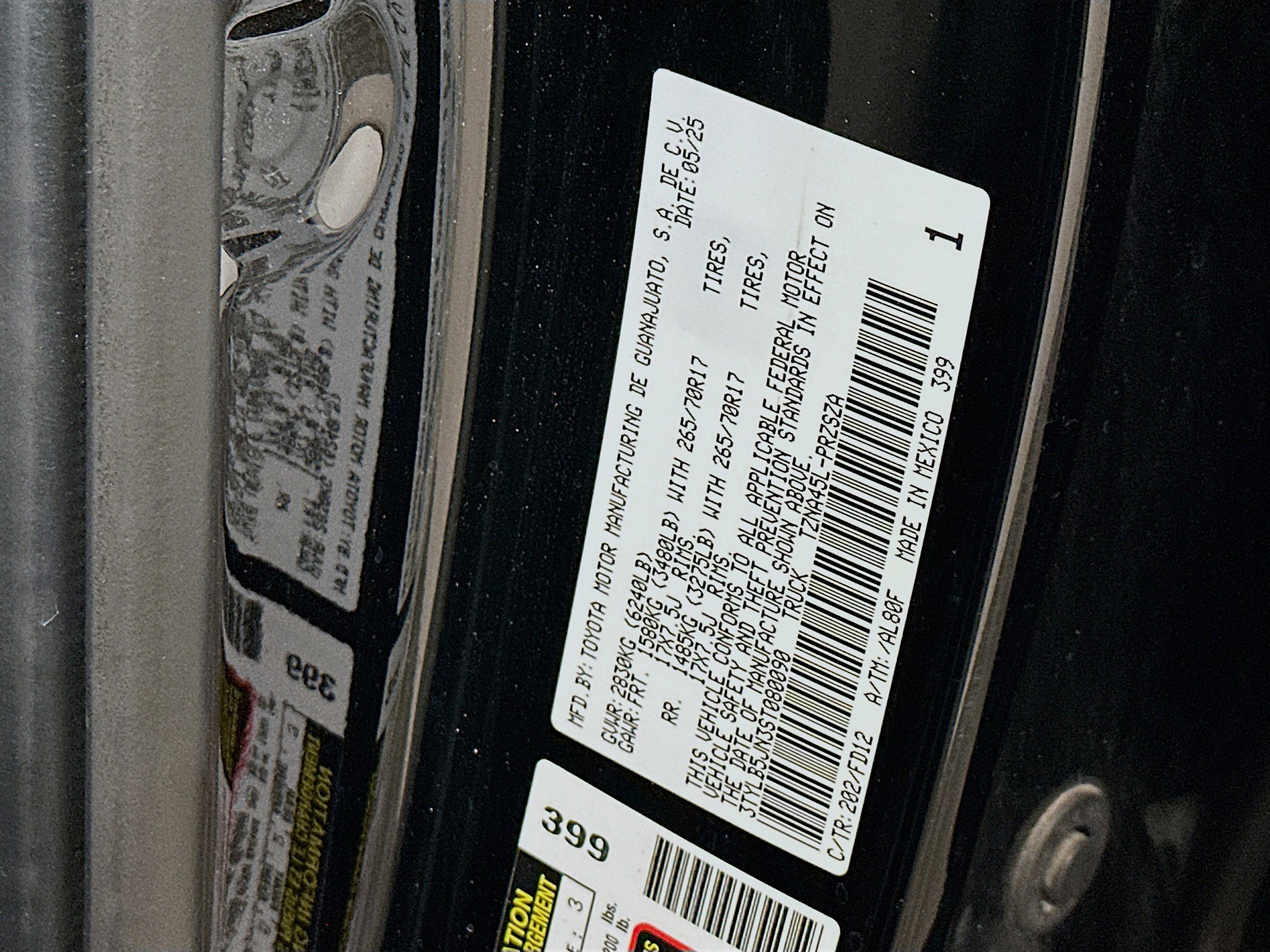 Used 2025 Toyota Tacoma TRD Off-Road image 12