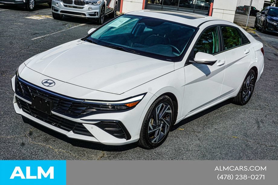 Used 2024 Hyundai Elantra Limited FWD image 14