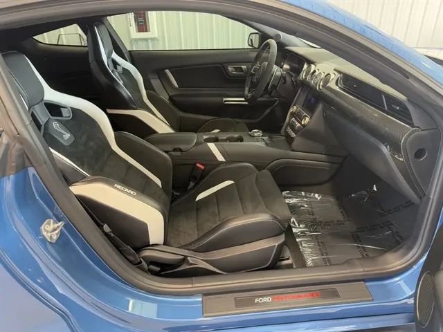 Used 2021 Ford Mustang Shelby GT500 w/ Carbon Fiber Track Pack RWD image 22