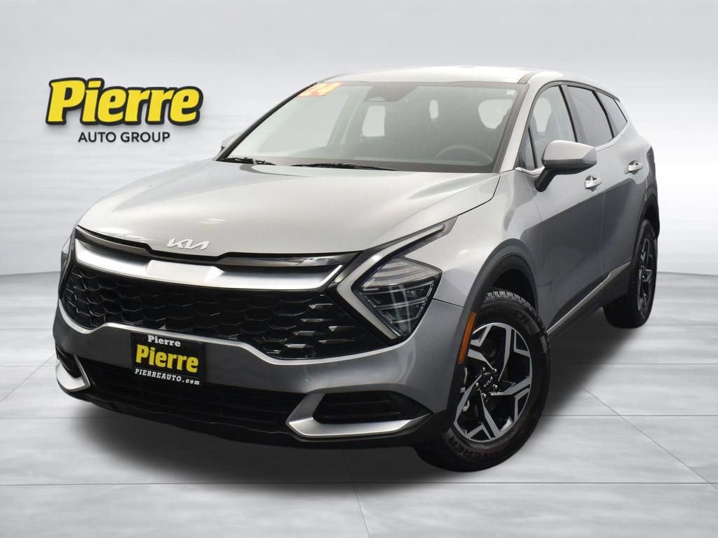 Used 2024 Kia Sportage LX image 1