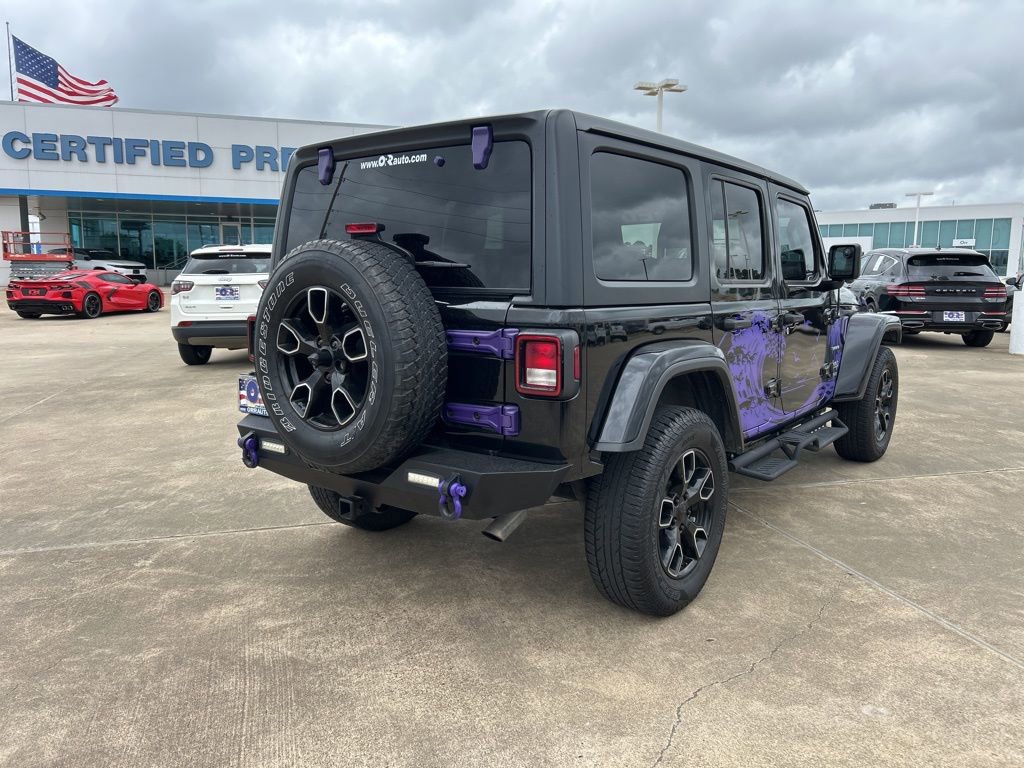Used 2019 Jeep Wrangler Unlimited Sahara AWD/4WD image 4
