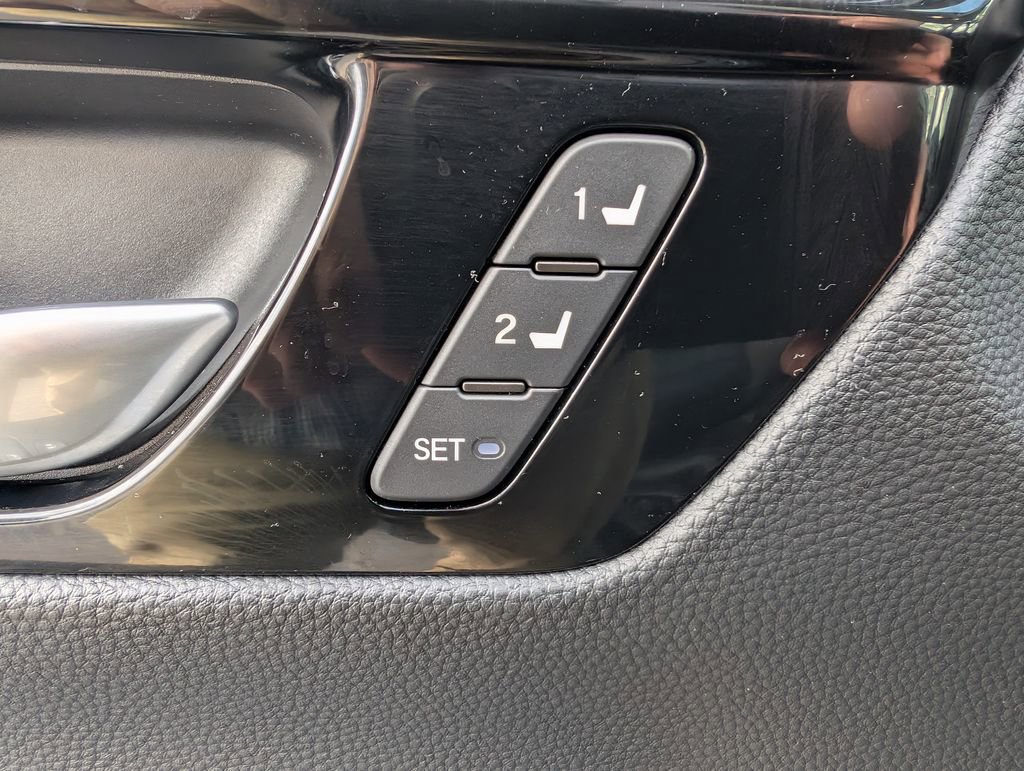 Used 2023 Honda CR-V EX-L image 17