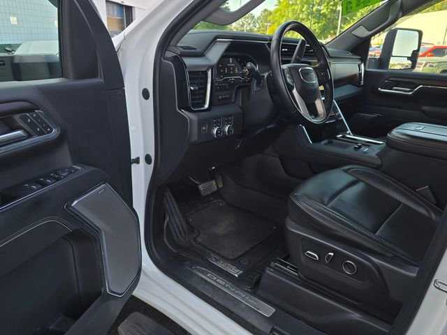 Used 2024 GMC Sierra 2500 Denali w/ Denali Reserve Package AWD/4WD image 9