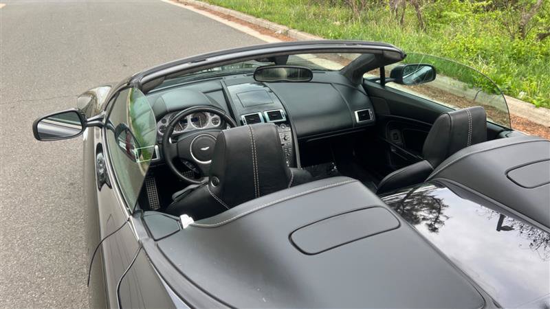 Used 2008 Aston Martin V8 Vantage Roadster RWD image 65