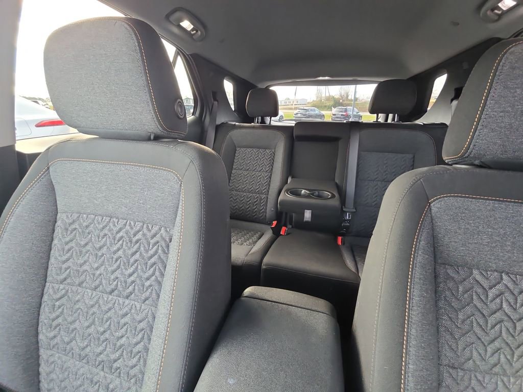 Used 2024 Chevrolet Equinox LT FWD image 16