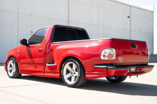 Used 2004 Ford F150 Lightning RWD image 10