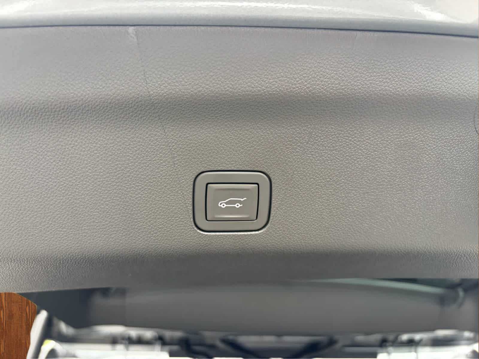 Used 2026 Cadillac Escalade ESV V AWD/4WD image 35