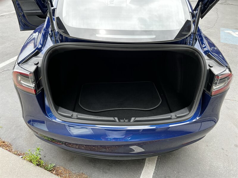 Used 2018 Tesla Model 3 Long Range RWD image 21