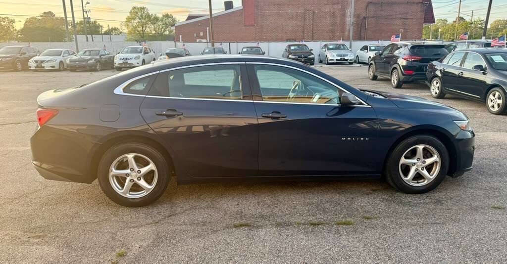 Used 2017 Chevrolet Malibu LS image 5