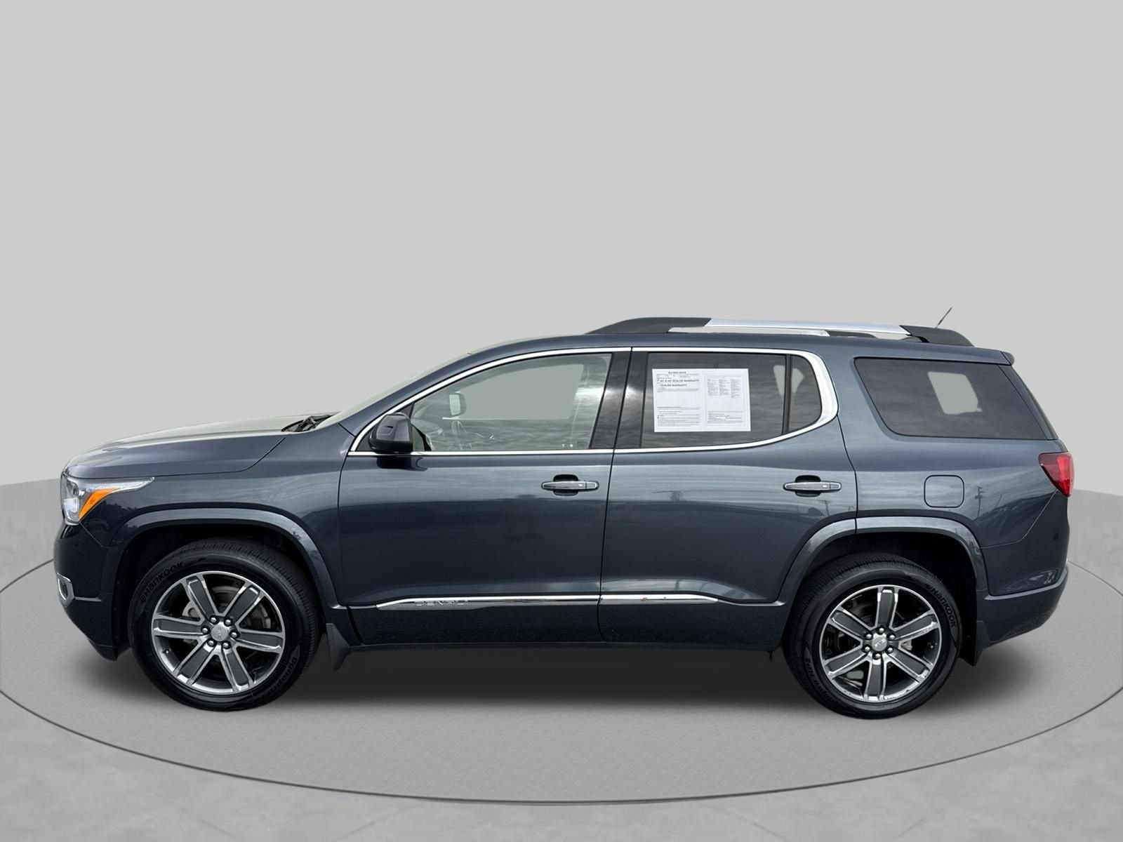 Used 2019 GMC Acadia Denali w/ Technology Package FWD image 4