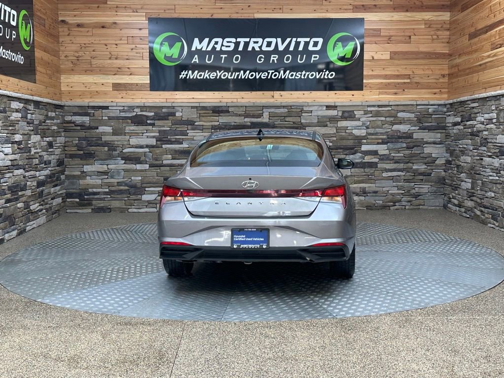 Used 2023 Hyundai Elantra SEL w/ Convenience Package image 7