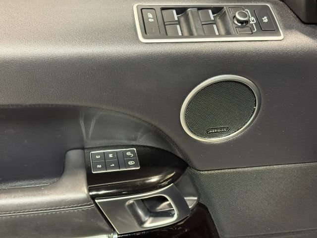 Used 2016 Land Rover Range Rover Supercharged AWD/4WD image 14