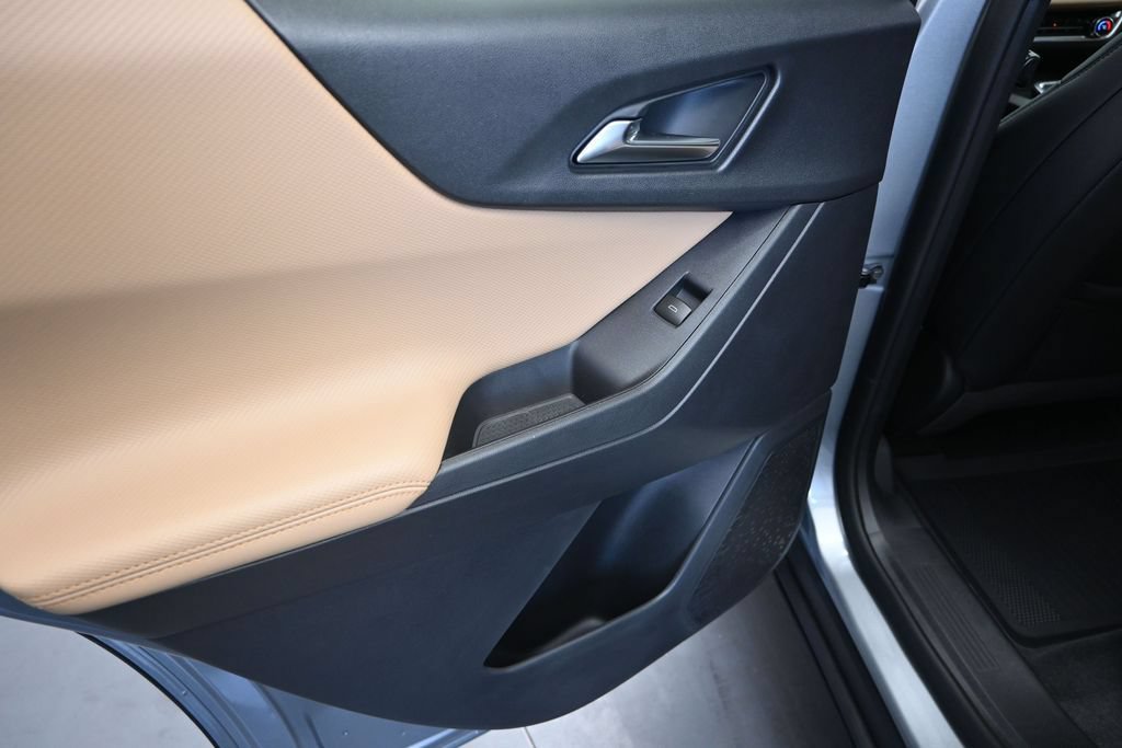 New 2026 Chevrolet Equinox ACTIV w/ Convenience Package III FWD image 15