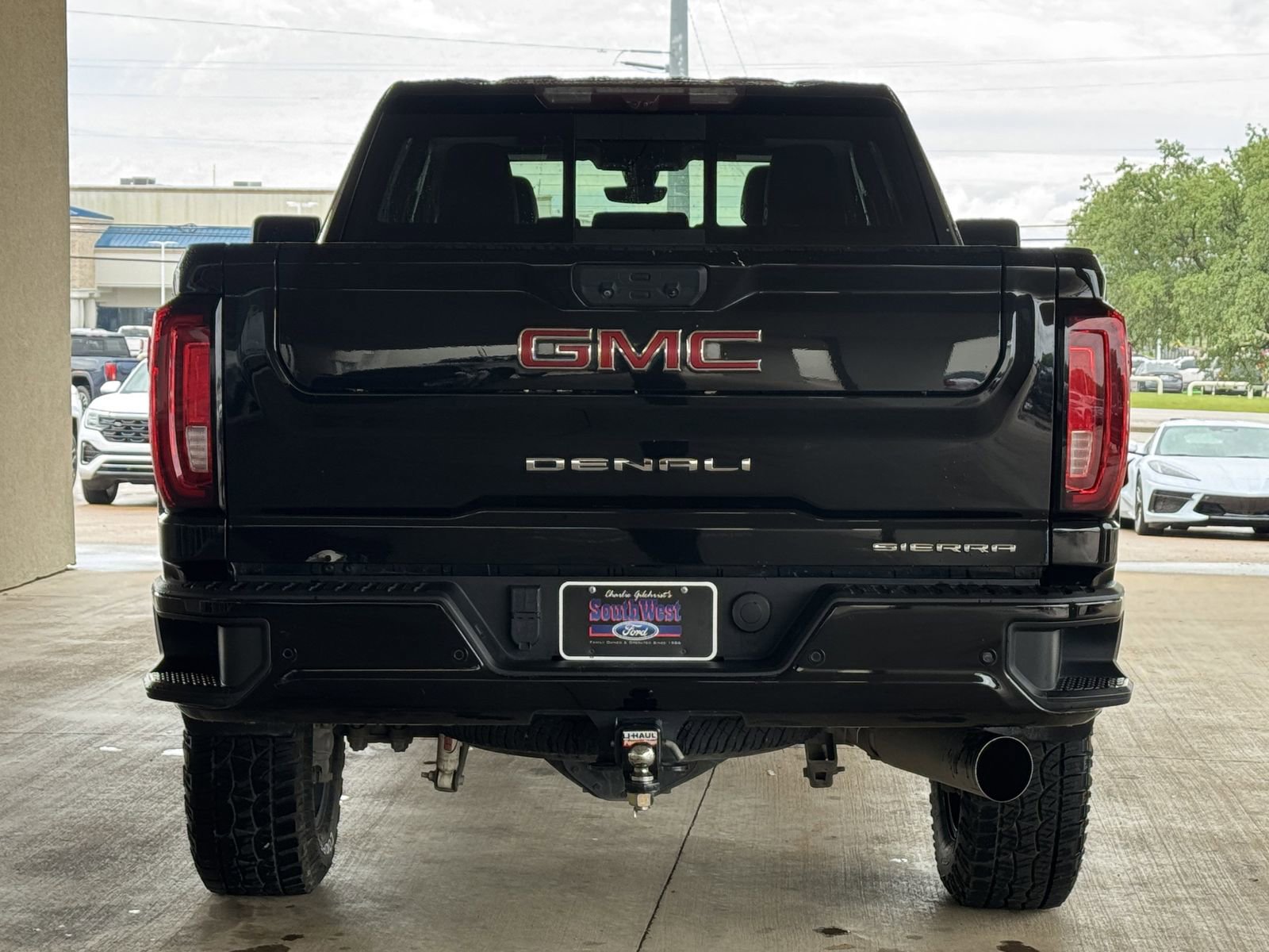 Used 2022 GMC Sierra 2500 Denali w/ Denali Black Diamond Edition AWD/4WD image 5