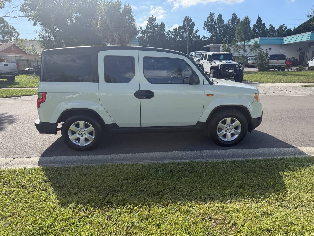 Used 2010 Honda Element EX image 3