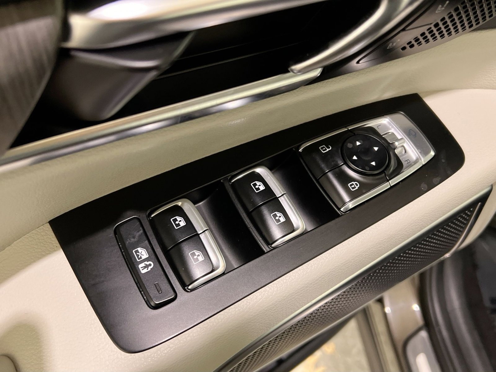 Used 2023 Kia Telluride SX image 33