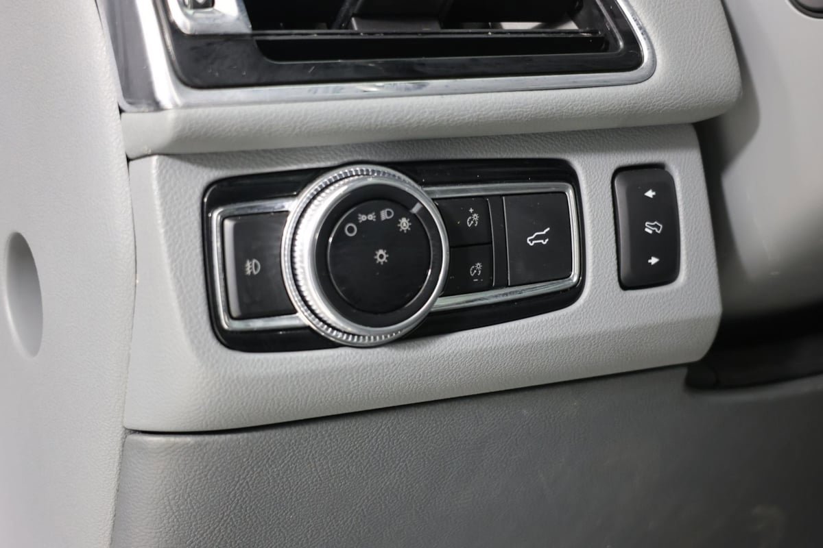 Used 2018 Lincoln Navigator Reserve w/ Technology Package AWD/4WD image 26