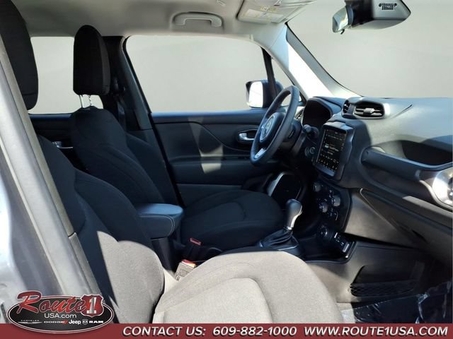 Used 2023 Jeep Renegade Latitude AWD/4WD image 13