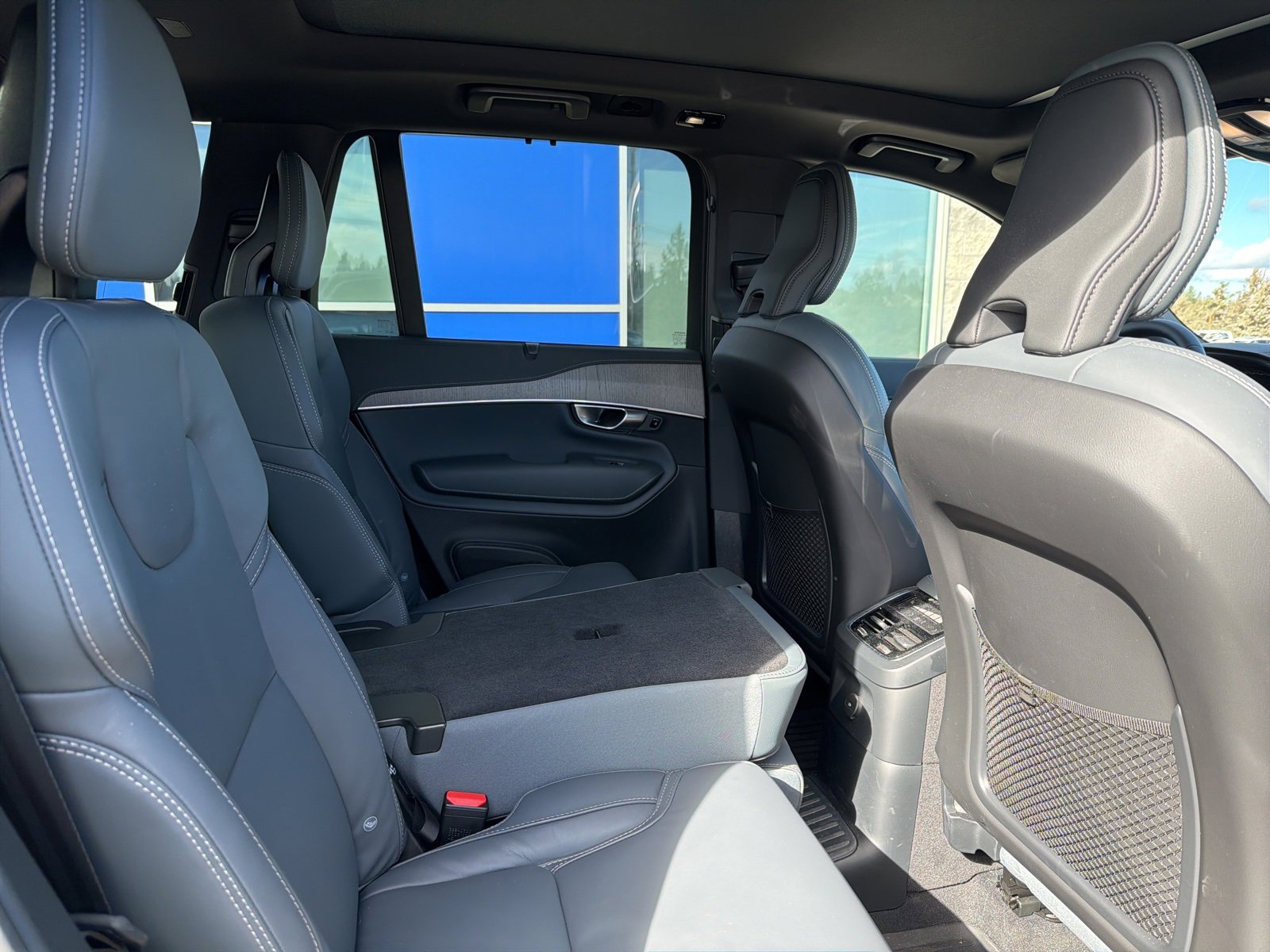 Used 2024 Volvo XC90 T8 Ultimate w/ Protection Package Premier image 16