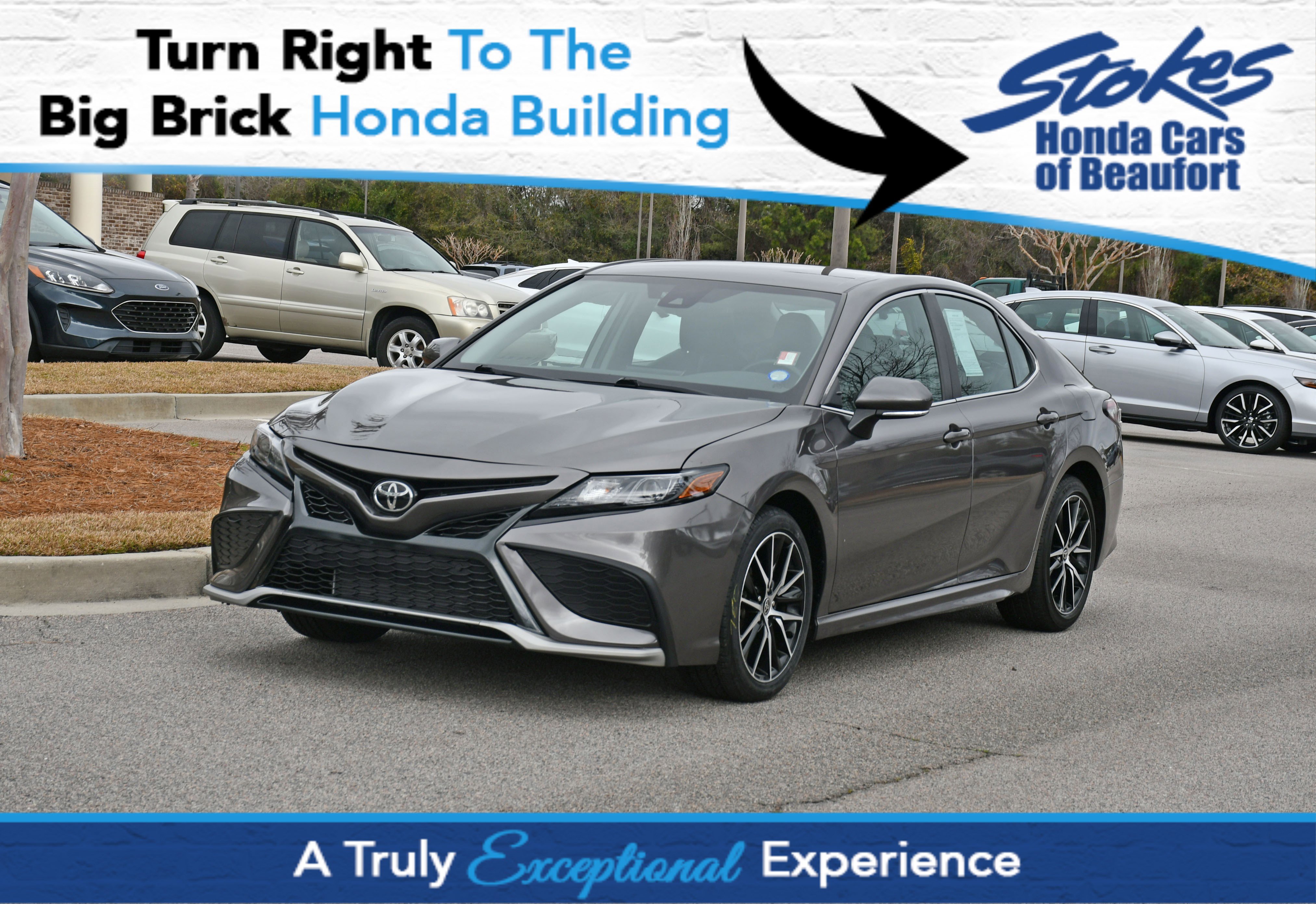 Used 2023 Toyota Camry SE