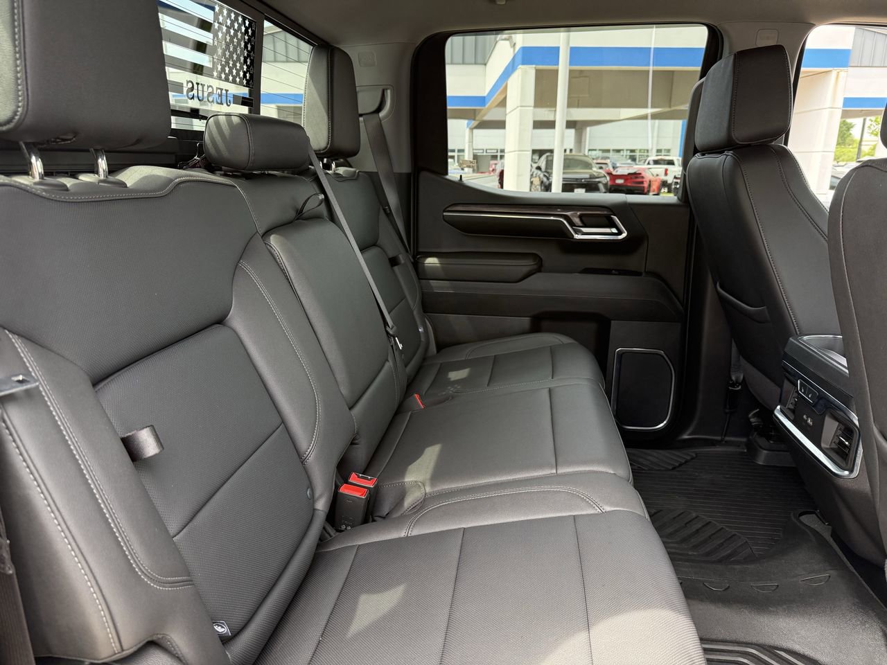 Certified 2024 Chevrolet Silverado 1500 LTZ w/ LTZ Convenience Package II image 24