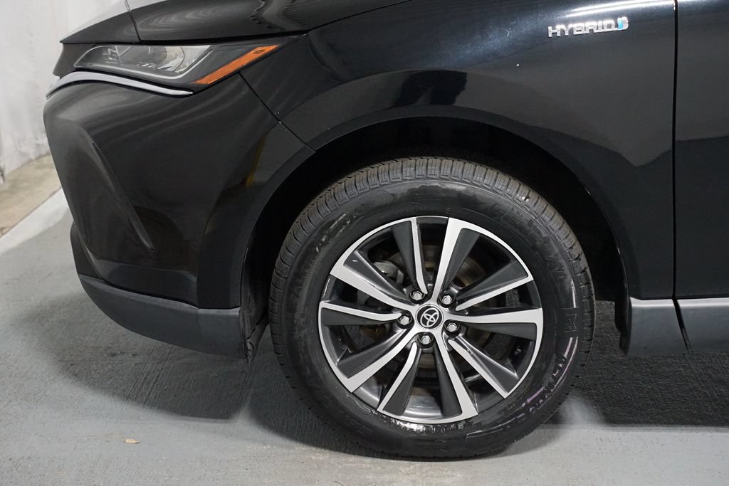 Certified 2021 Toyota Venza LE AWD/4WD image 5