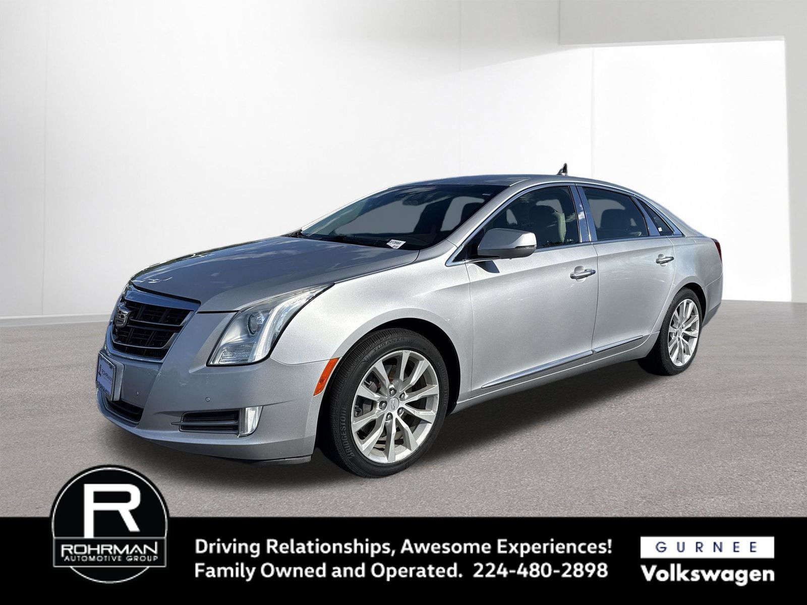 Used 2016 Cadillac XTS Luxury w/ Driver Awareness Package AWD/4WD image 4