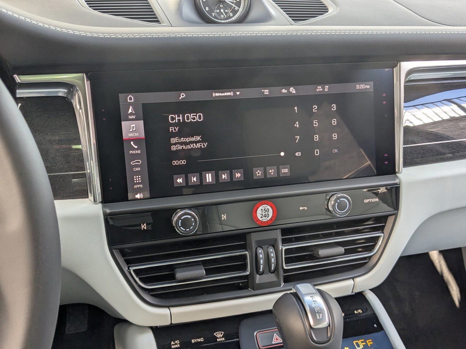 New 2026 Porsche Macan S image 18