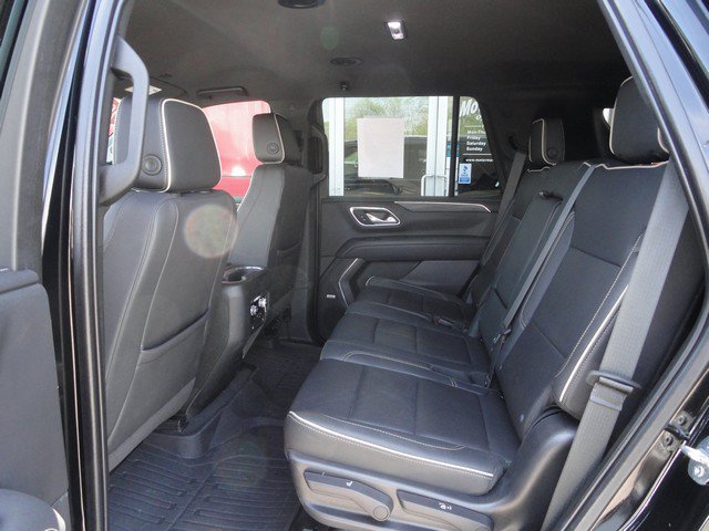 Used 2023 GMC Yukon SLT w/ Max Trailering Package AWD/4WD image 11