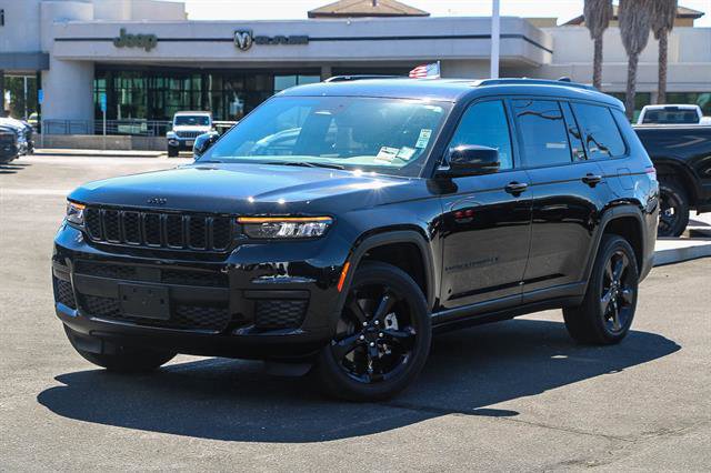 Used 2023 Jeep Grand Cherokee L Laredo