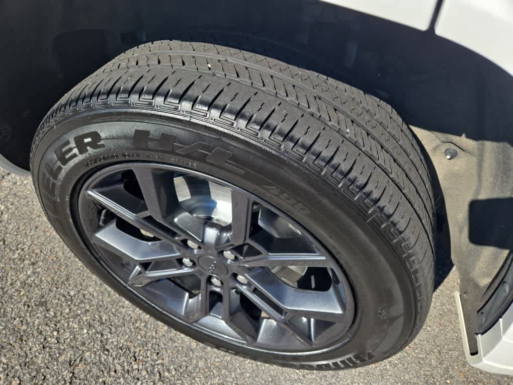 Used 2023 Jeep Grand Cherokee 30th Anniversary AWD/4WD image 12