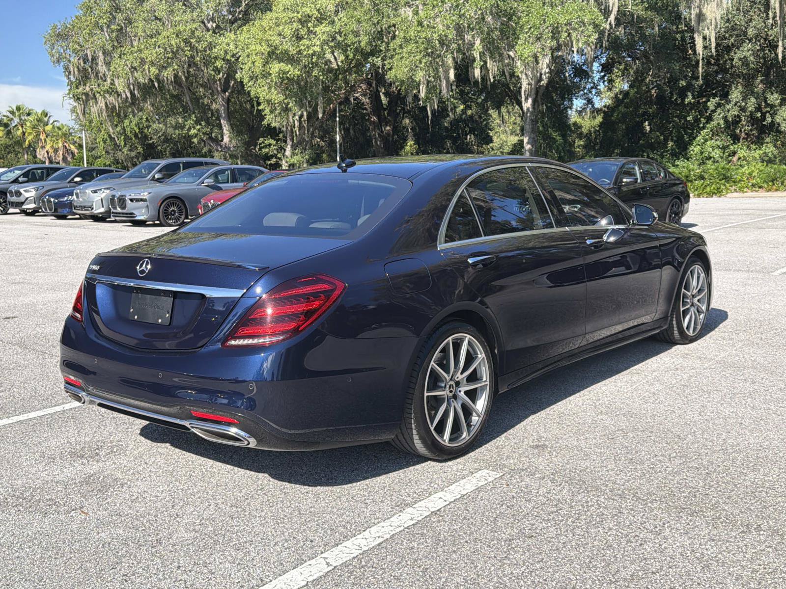 Used 2020 Mercedes-Benz S 560 Sedan image 3