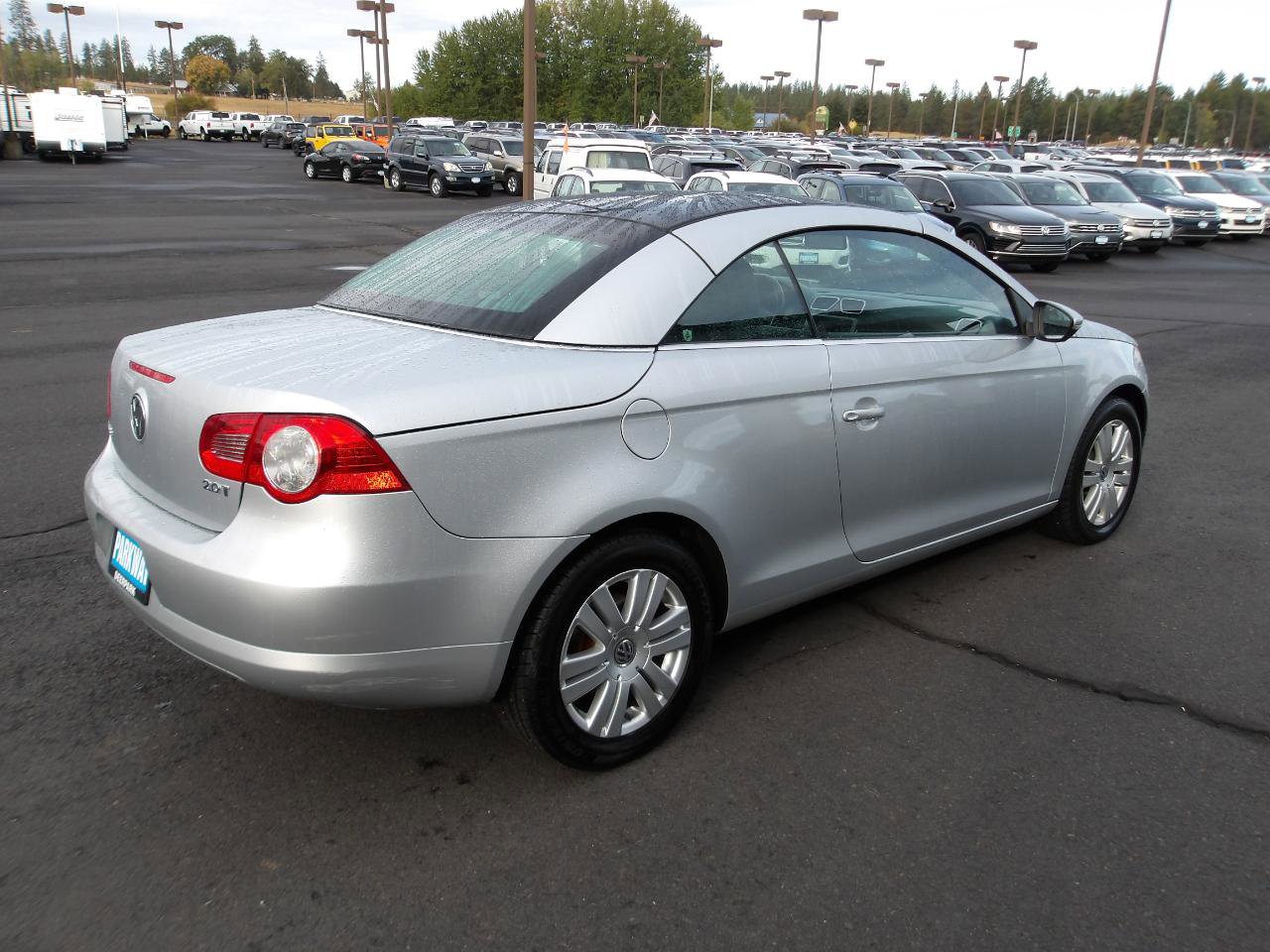Used 2010 Volkswagen Eos Komfort FWD image 5