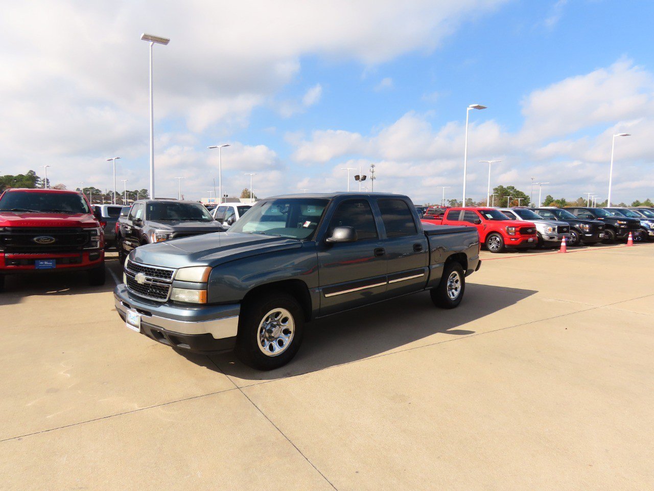 Used 2006 Chevrolet Silverado 1500 LS image 2