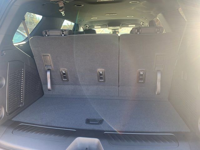 Used 2026 Chevrolet Tahoe LS AWD/4WD image 14