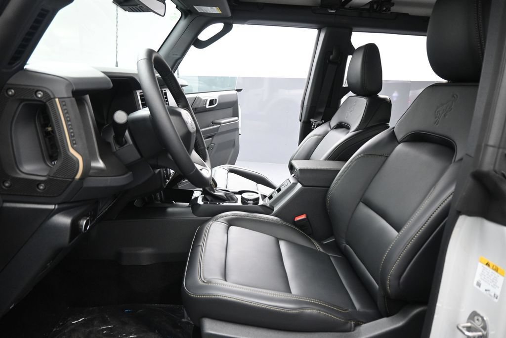 New 2026 Ford Bronco Badlands AWD/4WD image 9
