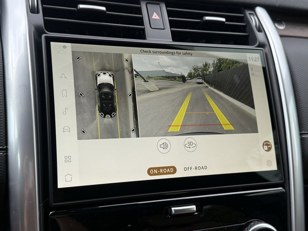 New 2025 Land Rover Discovery Dynamic SE image 28