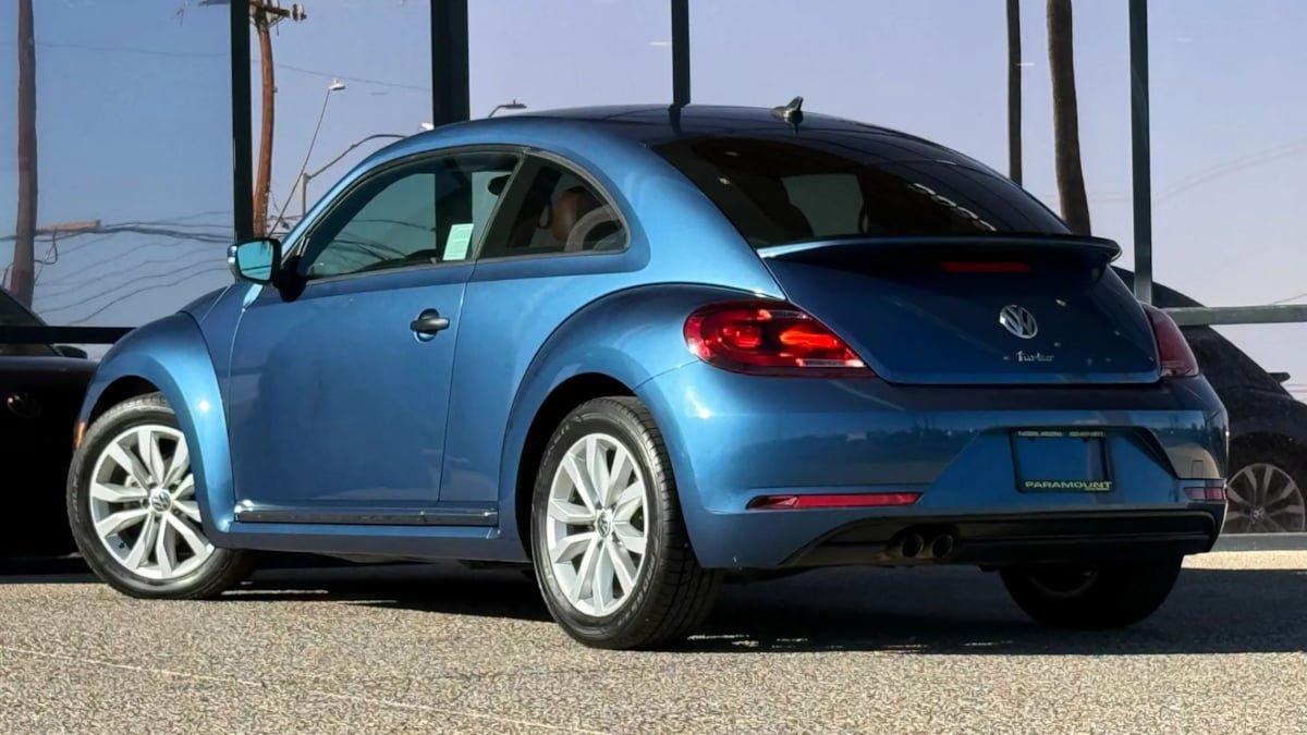 Used 2017 Volkswagen Beetle 1.8T S FWD image 7