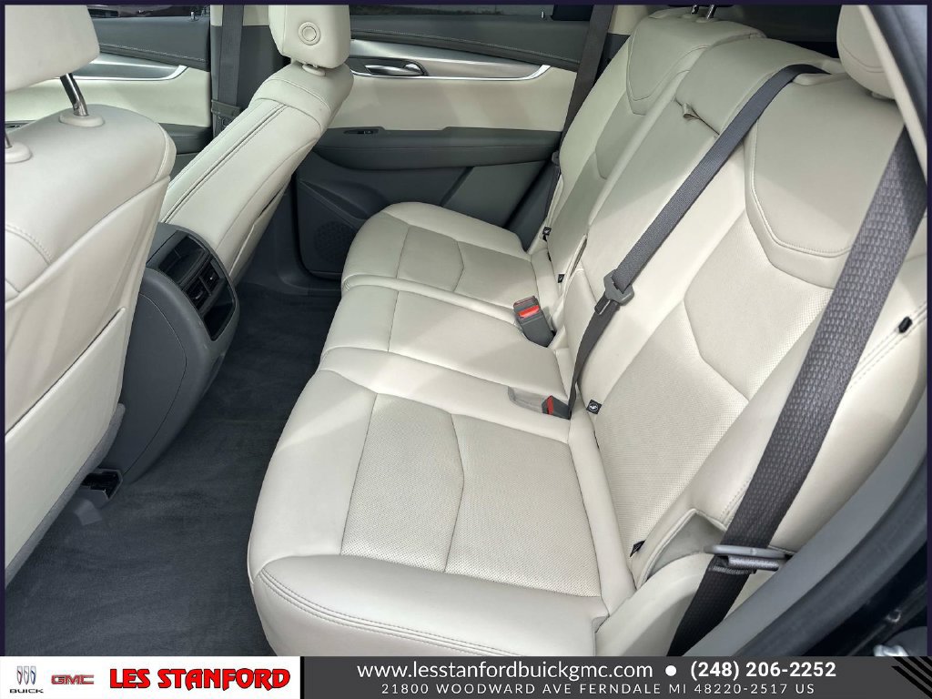 Certified 2022 Cadillac XT5 Premium Luxury AWD/4WD image 13