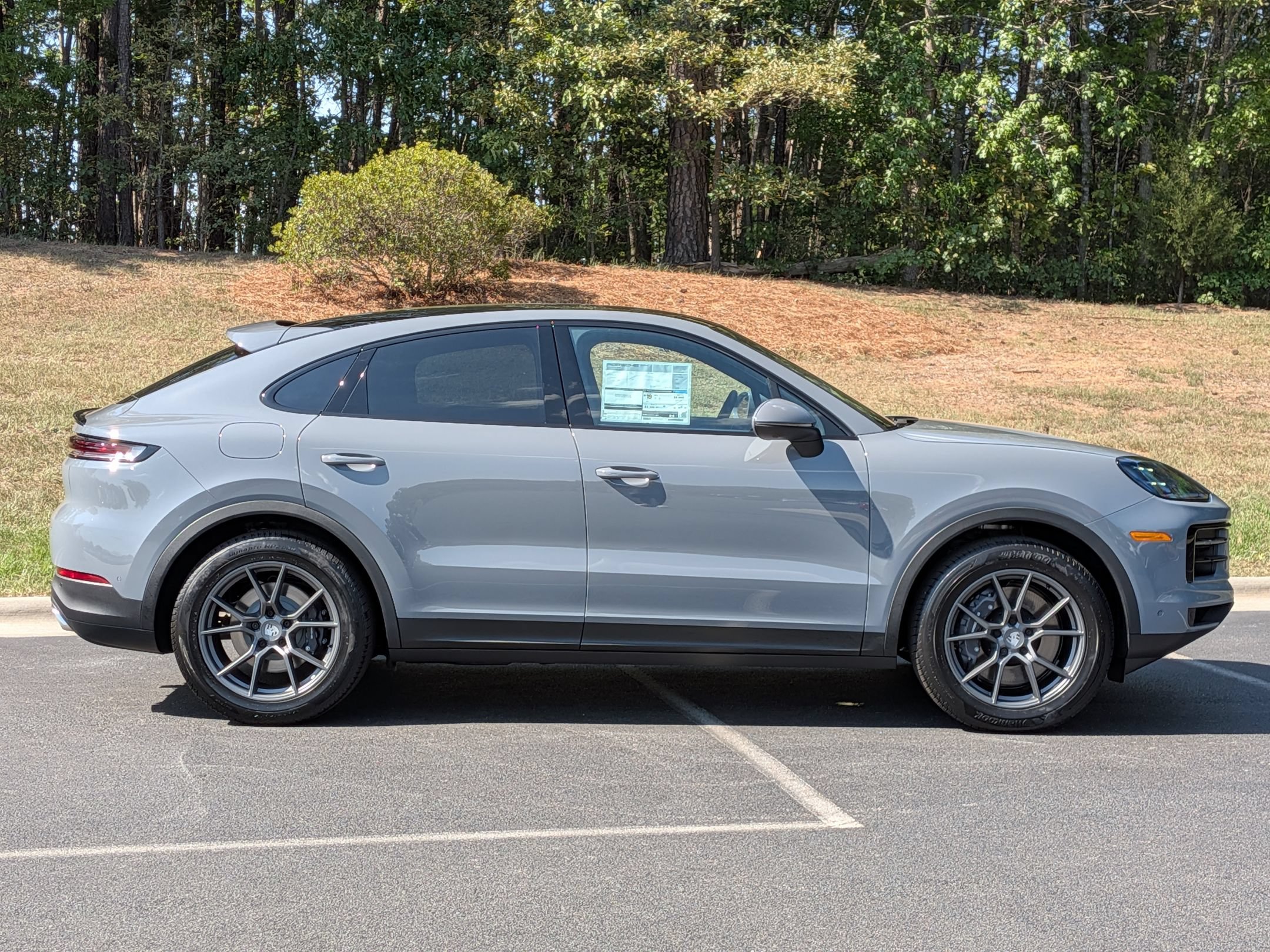 New 2026 Porsche Cayenne Coupe AWD/4WD image 33