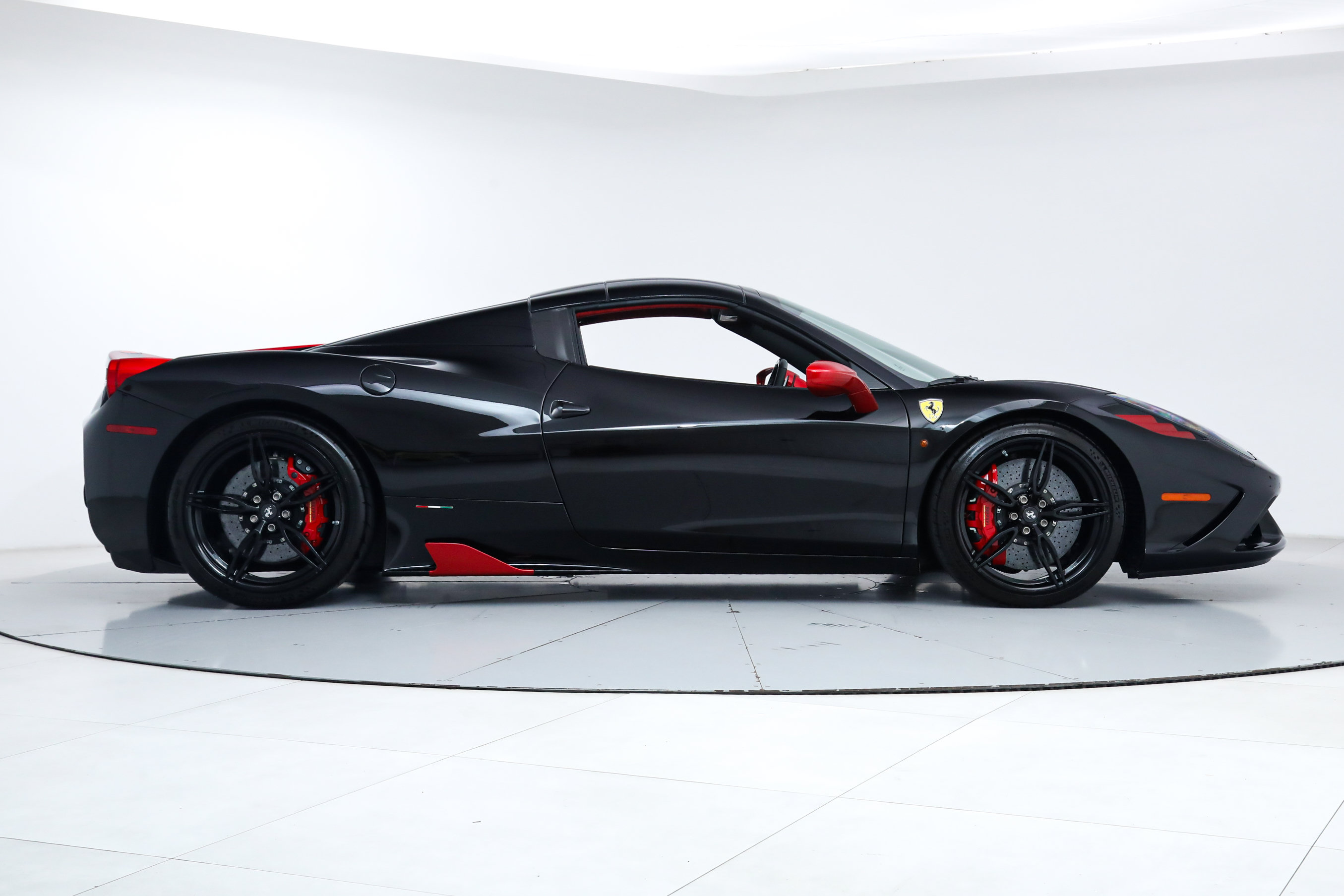 Certified 2015 Ferrari 458 Speciale A RWD image 11